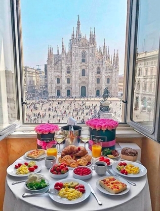 Слика на Милано (Џенова-Outlet Seravale - Лугано - Комо - Сирмионе) -  3НП - 8ми Март